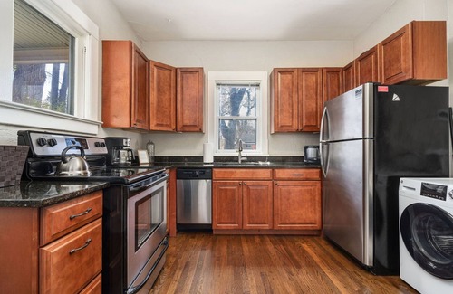 University North House | Historical Bungalow Near Csu & Old Town!