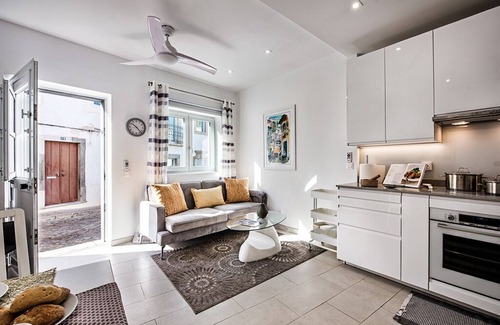 Tavira House | Historical center of Tavira-2 bedroom house with large terrace, garage&free Wifi