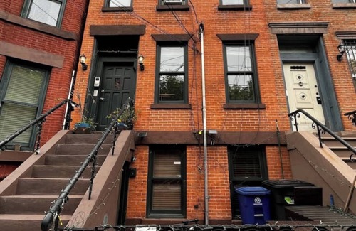 The Waterfront Apartment | Historical Downtown Jersey City apartment near NYC