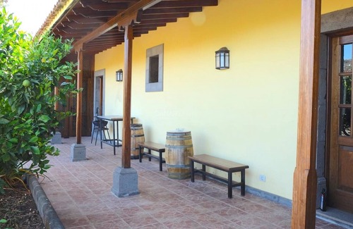 Teror Cottage | Historical Estate in Teror, Gran Canaria: Spacious Apartments with Gar