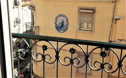 Santa Engracia Apartment | Historical Flat Design