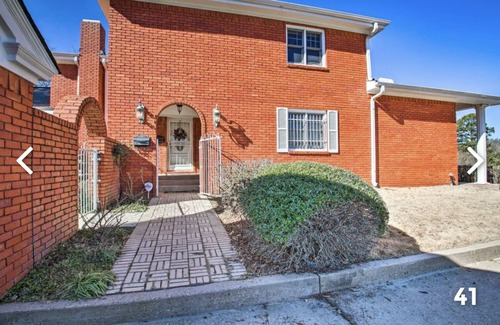 Hot Springs House | Historical Hot springs Home w Pool-1/2 mile to Oaklawn!