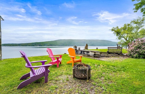 Naples House | Historical | Lake Access | Near Wineries
