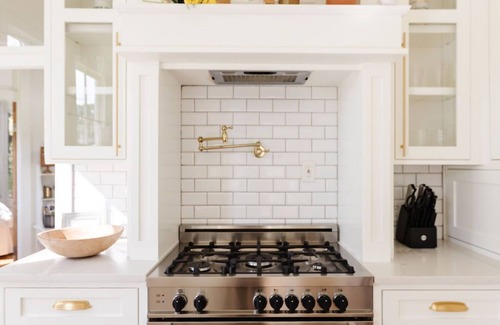 Waco House | Historical Morrow House Season 5 Fixer Upper, Featured In Cottage Style Magazine