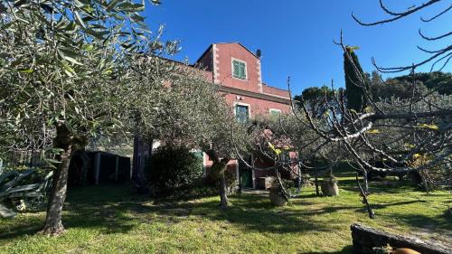 Cinque Terre Apartment | Historical Villa 'The Birdhouse' - Garden & Views