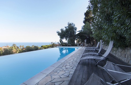 Latte Villa | Historical Villa for families and kids with swimming pool