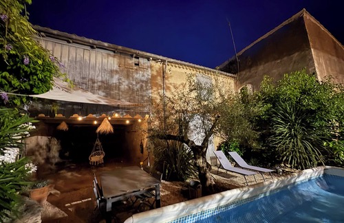 Montagnac House | Historical wine-growing house with lovely garden