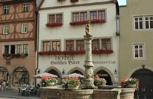 Rothenburg Old Town House | Historik Hotel Gotisches Haus garni
