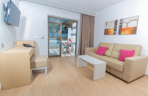 Playa Blanca Hotel | HL Rio Playa Blanca