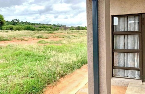 Makhuduthamaga Cabin | Hlako Lodge