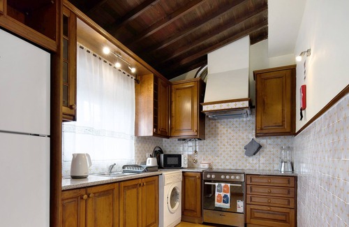Nordeste House | Holiday Home 'Vila Nova House' with Sea View, Private Pool and Wi-Fi