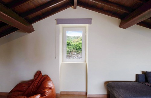 Nordeste House | Holiday Home 'Vila Nova House' with Sea View, Private Pool and Wi-Fi