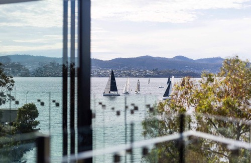 Battery Point Apartment | 'Hobart' - Penthouse with private heated pool