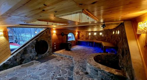 Stanardsville House | Hobbithouse at White Lotus Eco Spa Retreat