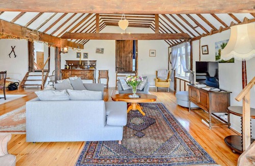 Beckley House | Hobbs Farm Oast Apartment