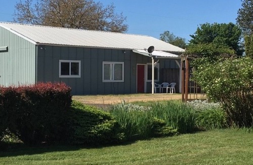 Junction City Apartment | Hobby Farm Apartment