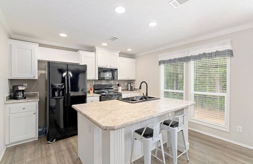 Summerfield House | Hobby Farm stay outside The Villages,