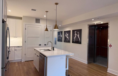 Hoboken Apartment | Hoboken Loft Hideaway - walk to PATH