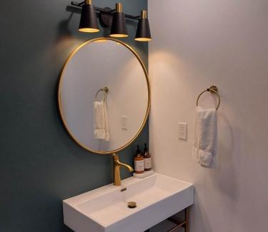 Kingston Bed & Breakfast | Hochelaga Inn