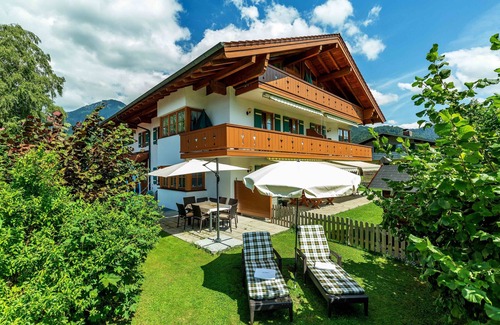 Unterwoessen Apartment | Hochplatte attic studio with 2 bedrooms and balcony with mountain view