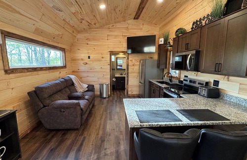 Rockbridge Cabin | Hocking Hills -Brand New - Eaglerock Cabin
