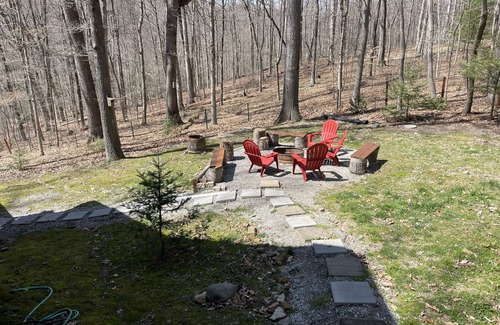 Rockbridge Cabin | Hocking Hills Family Friendly Log Cabin with Lake access, Canoe & Hiking Trail