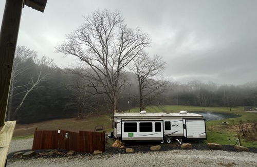 Logan House | Hocking Hills Luxury Retreat at Pine Creek Villas: Live Oak Villa
