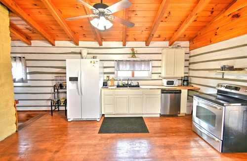 Laurelville Cabin | Hocking Hills, Tar Hollow, Cell Service, Starlink Highspeed Int.& WiFi,& Hot Tub