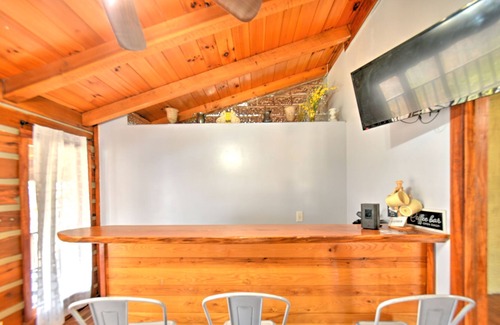 Laurelville Cabin | Hocking Hills, Tar Hollow, Cell Service, Starlink Highspeed Int.& WiFi,& Hot Tub