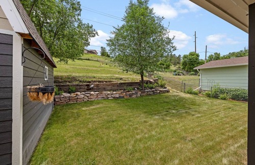 Rapid City House | Hoefer House:Firepit, BBQ Grill