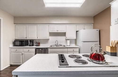 Lubbock Apartment | Hoff Gardens 10 - 2BR 2BA - Downtown Lubbock