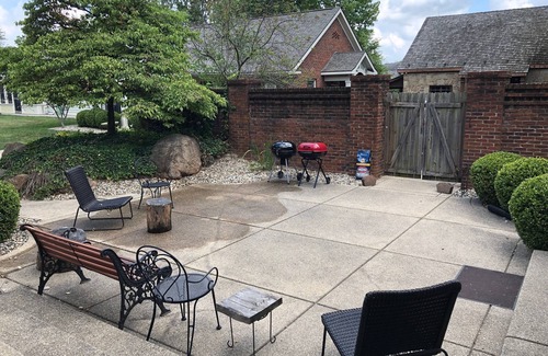 Westfield House | Hoffman Estates-Large Home close to Grand Park!