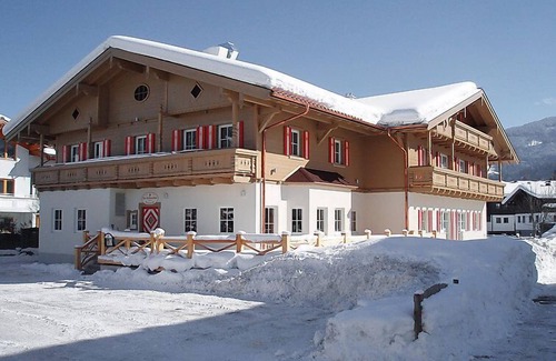 Altenmarkt im Pongau Apartment | Hofresidenz by Interhome