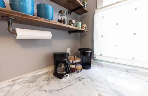 Hokah Apartment | Hokah Ohana House: Historic charm, Modern updates