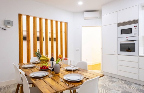 Sao Jose House | Hola Lisbon Suites