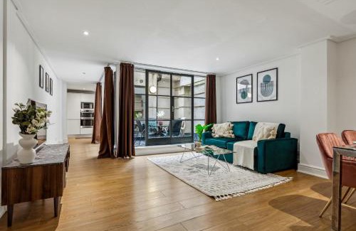 The City of London Apartment | Holborn & Central London with Patio - CityApartmentStay