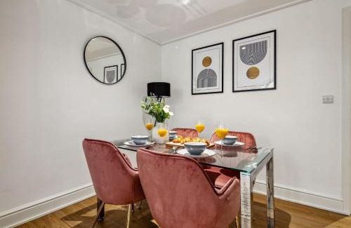 The City of London Apartment | Holborn & Central London with Patio - CityApartmentStay