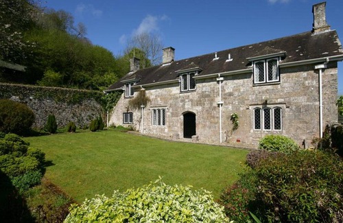 Seaton House | Hole House - Four Bedroom House, Sleeps 8