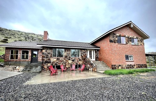 Cody House | Hole in the Wall Getaway - New Listing!