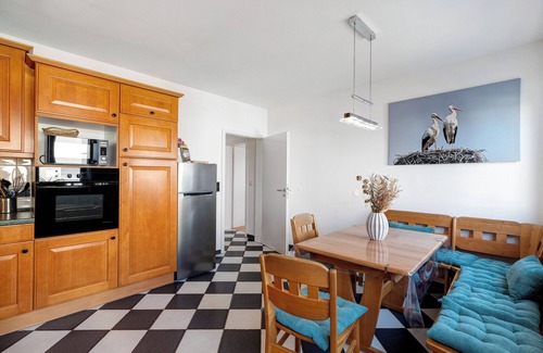 Neustadt-Geinsheim Apartment | Holiday Apartment 'Am Storchennest' with Balcony and Wi-Fi