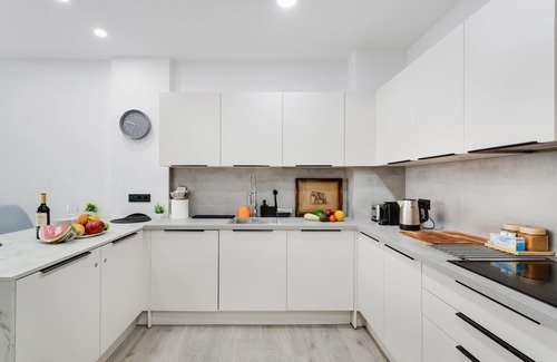 Las Palmas de Gran Canaria Apartment | Holiday Apartment 'Escape and Elevate Las Palmas' with Wi-Fi and Air Conditioning