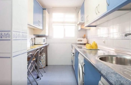 Sanlucar de Barrameda Apartment | Holi-Rent Albatros Apartment with spacious terrace, near the center & the beach