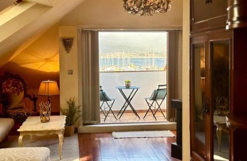 Baiona Old Town Apartment | Holibai, Lembrare, Ático a unos pasitos de la playa, Baiona