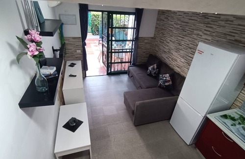 Campo Internacional Maspalomas Apartment | Holiday Home Dunaflor Gemelo 1 with Shared Pool, Terrace & Wi-Fi