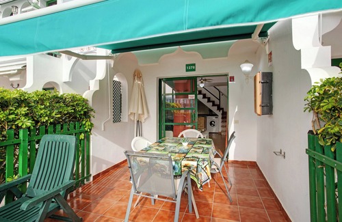 Campo Internacional Maspalomas Apartment | Holiday Home Dunaflor Gemelo 1 with Shared Pool, Terrace & Wi-Fi