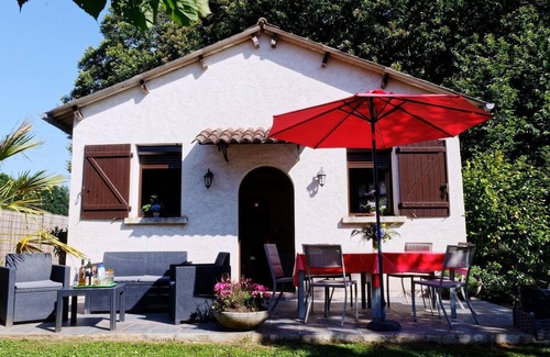 Saint-Pardoux-l'Ortigier House | Holiday Home 'Gîte Saint Pardoux L'ortigier' with Private Terrace, Private Garden and Wi-Fi