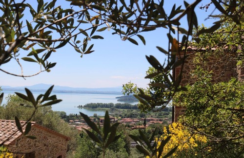 Passignano sul Trasimeno House | Holiday apartment Passignano sul Trasimeno for 1 - 5 persons with 2 bedrooms - Holiday house