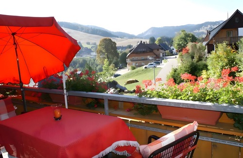 Bernau Apartment | Holiday Apartment 'Abendsonne' with Mountain View, Private Terrace and Wi-Fi