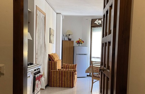 Vada Apartment | Holiday Apartment "Nido Del Mare" with Sea View, Balcony & A/C