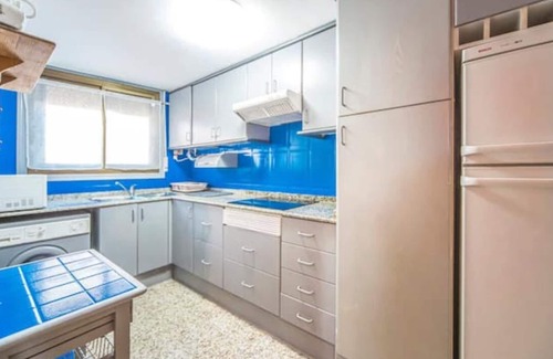El Grau de Moncofa Apartment | Holiday Apartment 'Moncofa Beach' near Beach with Balcony and Wi-Fi